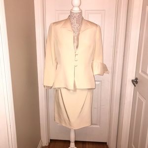 SOLD Elegant Pilar Rossi Suit